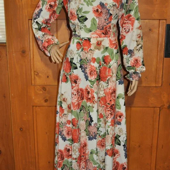 Women's Maxi swing Dress with long sleeves and pockets Floral Print - Picture 3 of 6